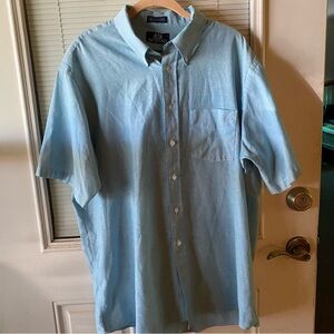 Stafford Men's Sky Blue Casual Button-Down Shirt